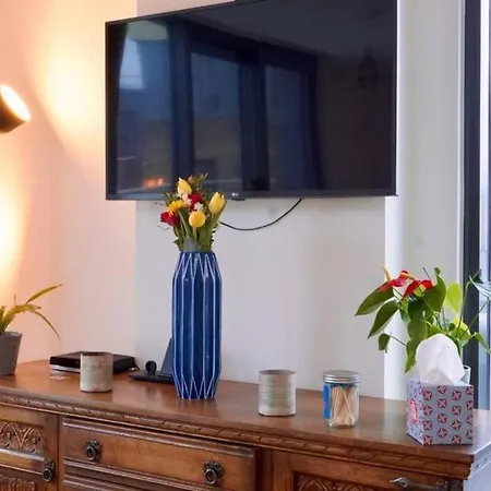 Stunning Penthouse Apartment - Pool Table & Patio ブリストル
