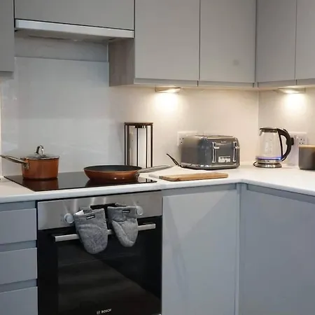 Stunning Penthouse Apartment - Pool Table & Patio アパート ブリストル