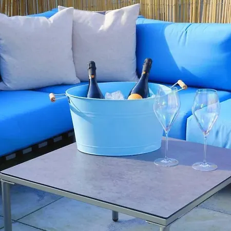 Stunning Penthouse Apartment - Pool Table & Patio بريستول